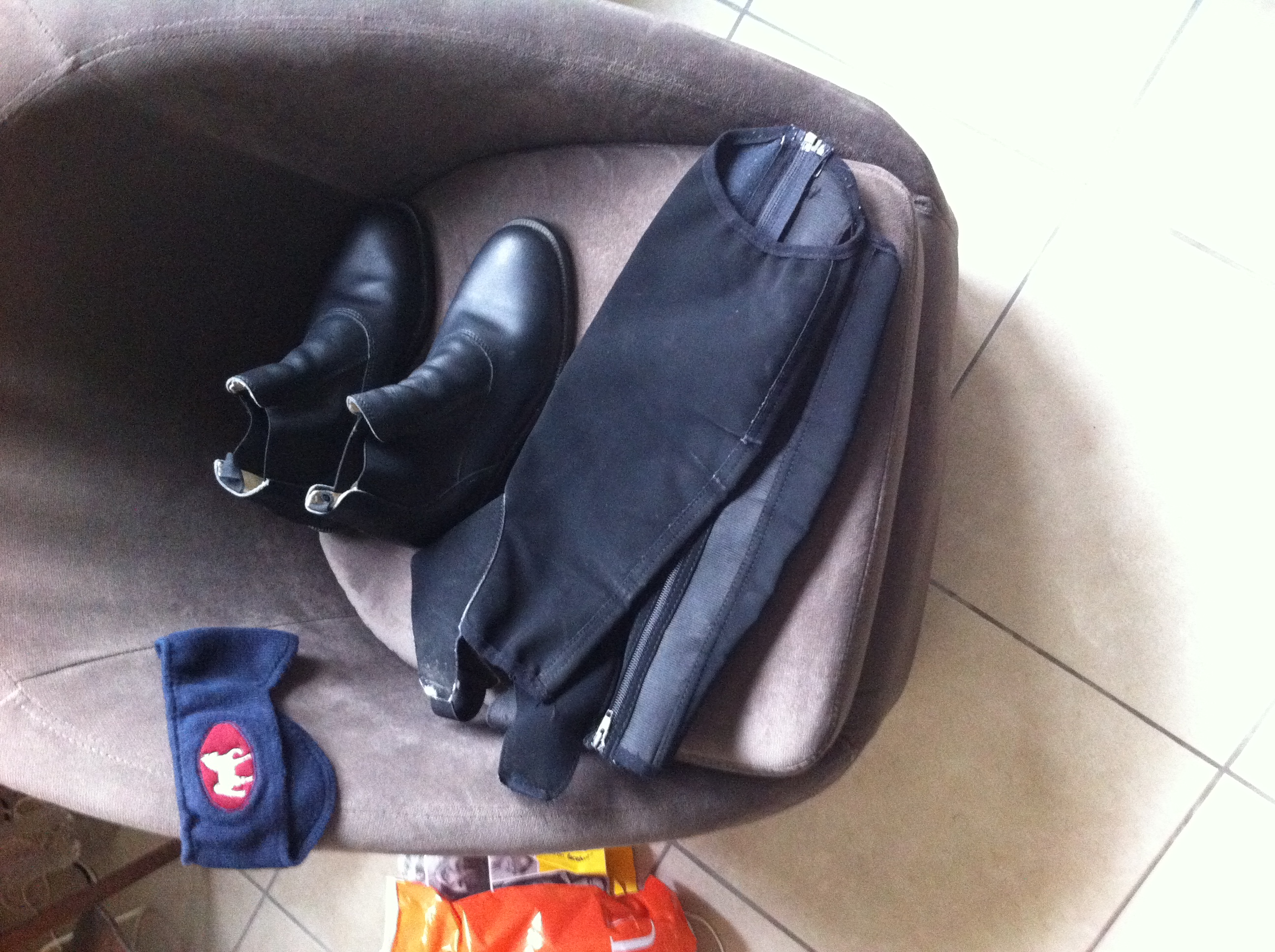 mat?riel neuf pour ?quitation et v?tements